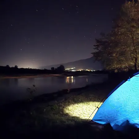 キャンプ場 Camping ジロカストラ